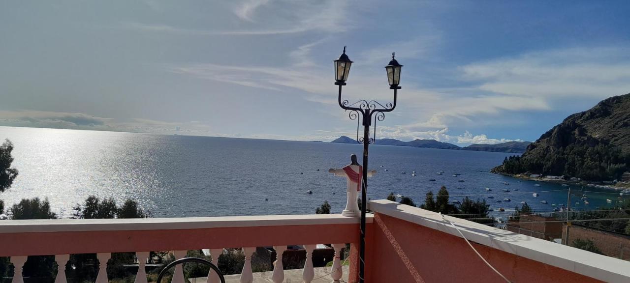 Hostal Resto Bar Flor De Mi Tierra Copacabana (Lake Titicaca) Exterior foto