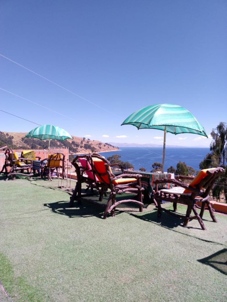 Hostal Resto Bar Flor De Mi Tierra Copacabana (Lake Titicaca) Exterior foto