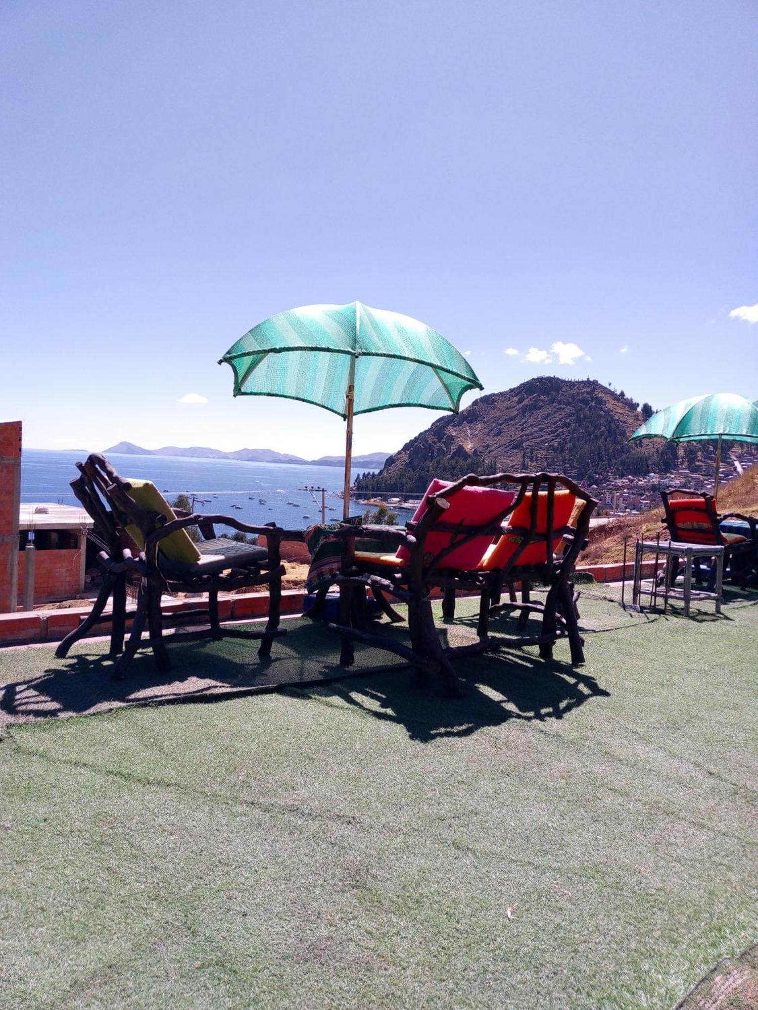 Hostal Resto Bar Flor De Mi Tierra Copacabana (Lake Titicaca) Exterior foto